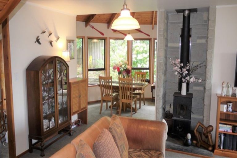 Photo of property in 1/406 East Coast Road, Sunnynook, Auckland, 0630