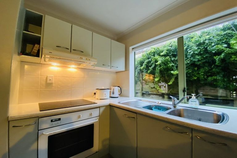 Photo of property in 17 Arirang Rise, Pinehill, Auckland, 0632