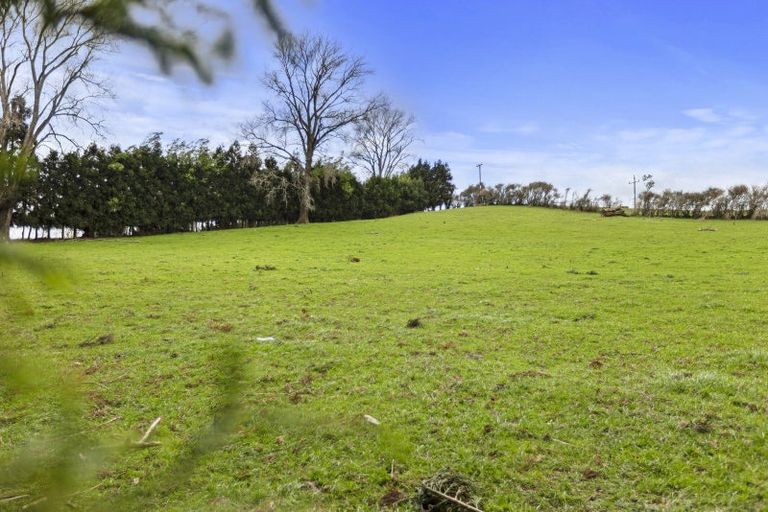 Photo of property in 24 Eagle Street, Welcome Bay, Tauranga, 3112