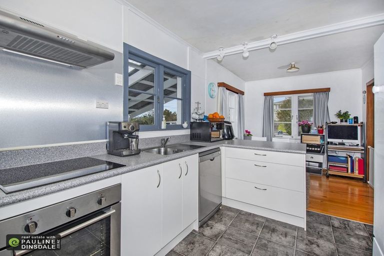 Photo of property in 24a Station Road, Heathcote Valley, Christchurch, 8022