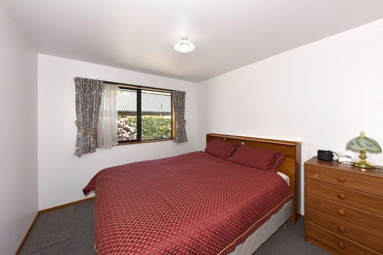 Photo of property in 4 Harlech Mews, Avonhead, Christchurch, 8042