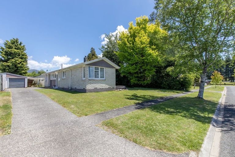 Photo of property in 17 Te Iwiheke Place, Turangi, 3334