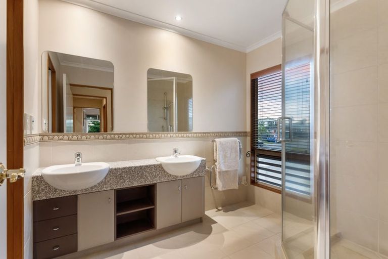 Photo of property in 1173 Papamoa Beach Road, Papamoa Beach, Papamoa, 3118