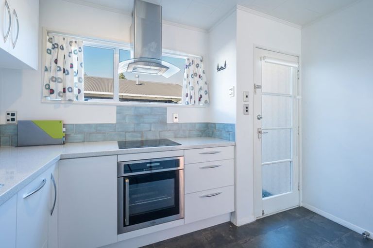 Photo of property in 2/68 Tasman Street, The Wood, Nelson, 7010