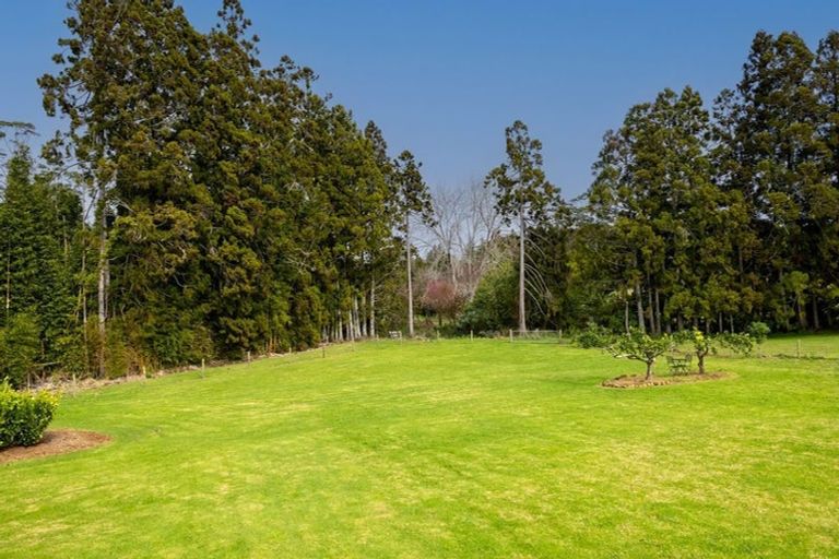Photo of property in 76 Riddell Road, Kerikeri, 0230