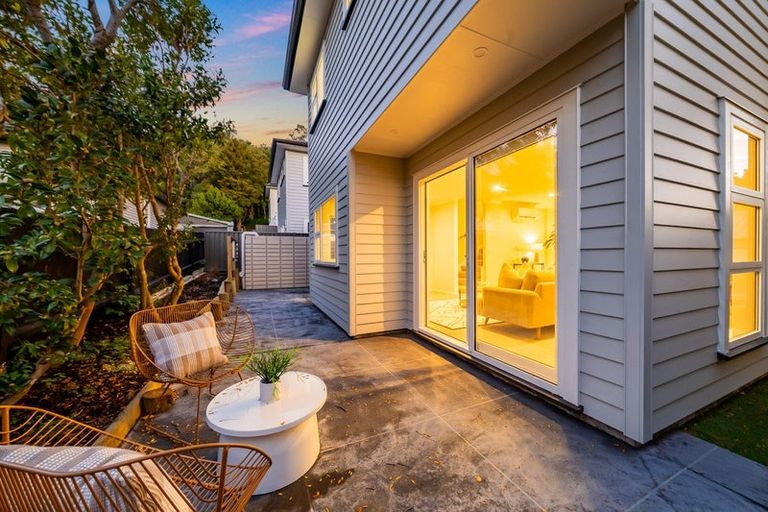 Photo of property in 70b Heretaunga Square, Silverstream, Upper Hutt, 5019