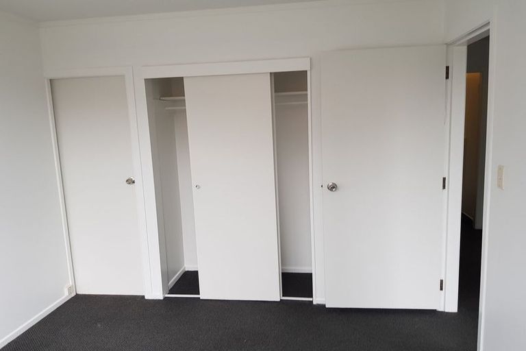 Photo of property in 28-28b Jane Grove, Paparangi, Wellington, 6037