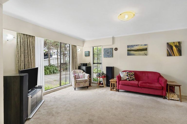 Photo of property in 19 Tapiri Street, Hataitai, Wellington, 6021