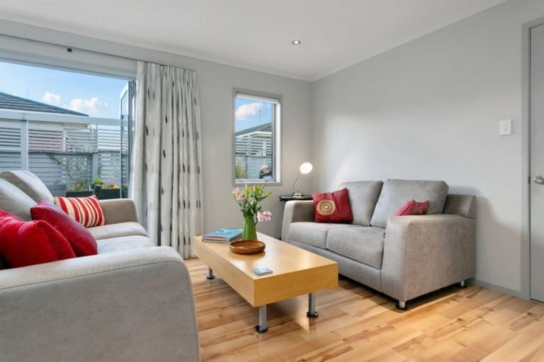 Photo of property in 17 Sheridan Crescent, Leamington, Cambridge, 3432