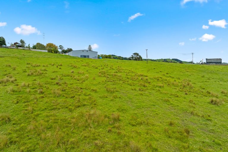 Photo of property in 30a Settlement Road, Kaiwaka, 0573