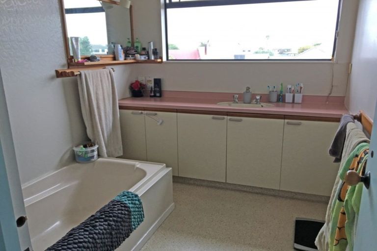 Photo of property in 34a Karaka Road, Otumoetai, Tauranga, 3110