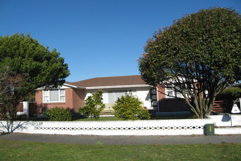 Photo of property in 26 Palmers Road, New Brighton, Christchurch, 8083