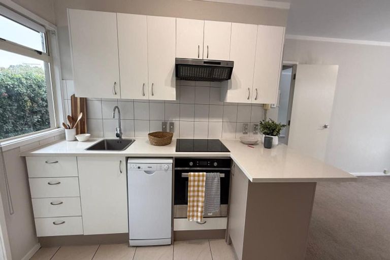 Photo of property in 4/4 Meadow Street, Mount Wellington, Auckland, 1062