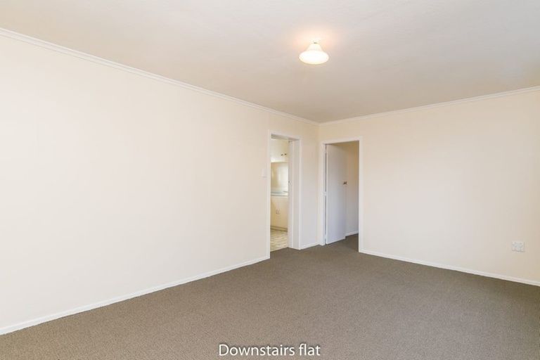 Photo of property in 56 Stewart Drive, Newlands, Wellington, 6037