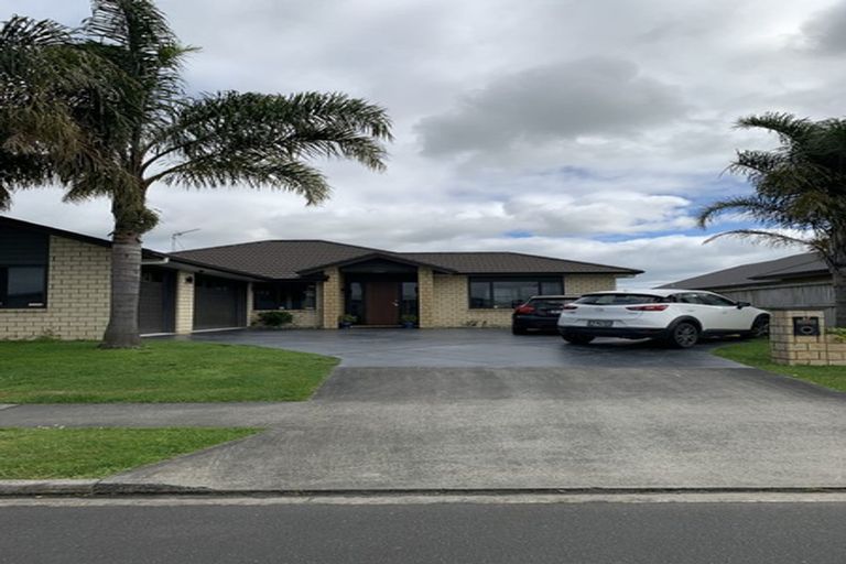 Photo of property in 37 Piwakawaka Court, Rototuna North, Hamilton, 3210