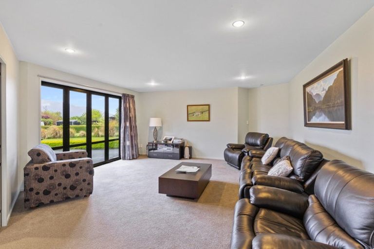 Photo of property in 28 Pukutahi Drive, Te Anau, 9600
