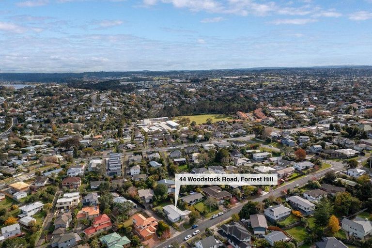 Photo of property in 44 Woodstock Road, Forrest Hill, Auckland, 0620