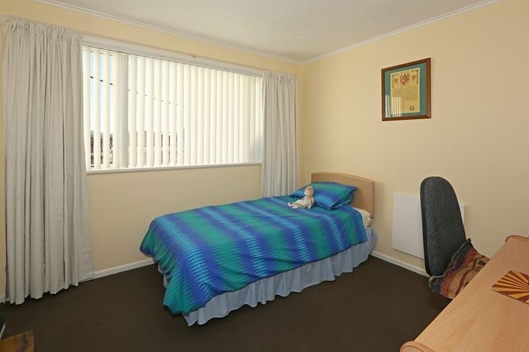 Photo of property in 11 Sheehan Road, Te Atatu South, Auckland, 0610