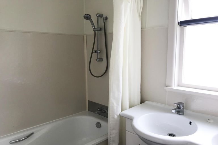 Photo of property in 31 Balmoral Street, Oamaru North, Oamaru, 9400