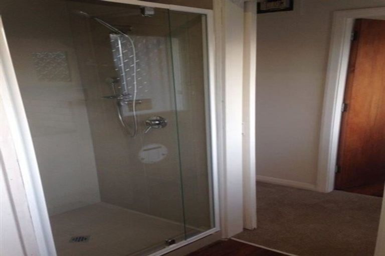 Photo of property in 2/42 Office Road, Merivale, Christchurch, 8014