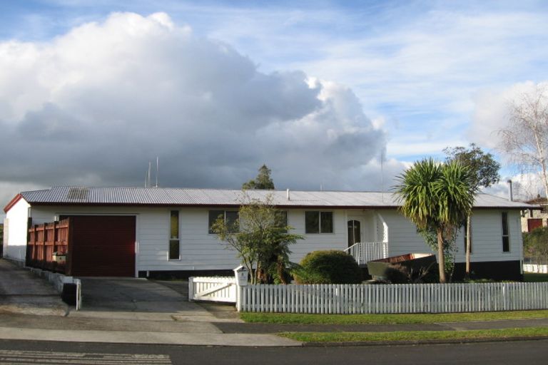 Photo of property in 2 Hatea Place, Dinsdale, Hamilton, 3204