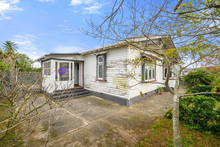 Photo of property in 181 Bowhill Road, New Brighton, Christchurch, 8083