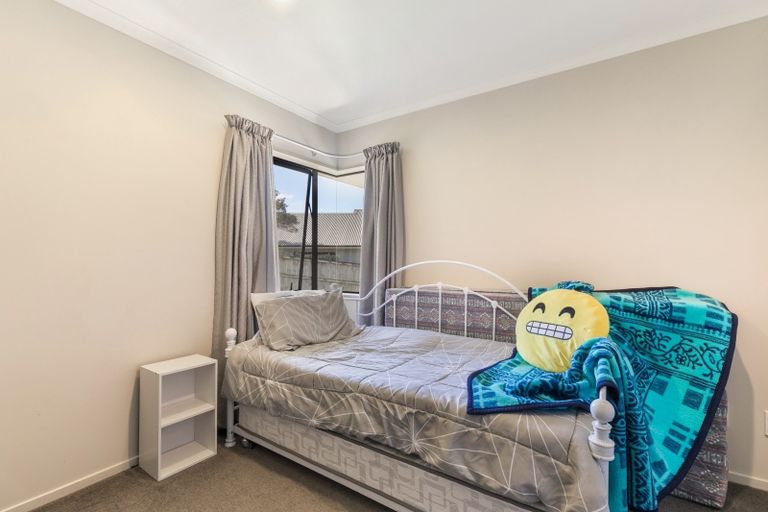 Photo of property in 12 Arthur Carwen Place, Pukekohe, 2120