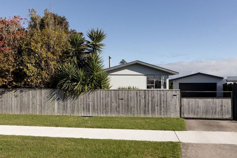 Photo of property in 51 Puriri Crescent, Edgecumbe, 3120