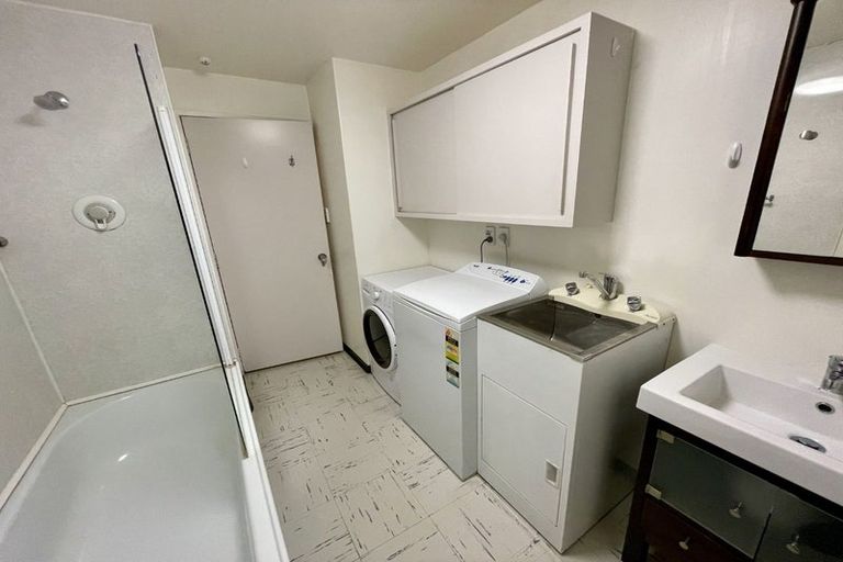 Photo of property in Mansfield Towers, 1 Grant Road, Thorndon, Wellington, 6011