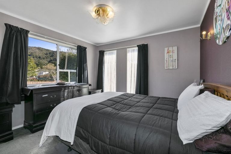 Photo of property in 15 Stockdale Street, Wainuiomata, Lower Hutt, 5014