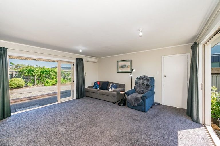 Photo of property in 9b Olive Terrace, Paraparaumu Beach, Paraparaumu, 5032