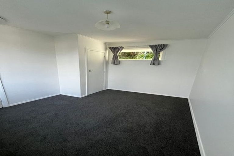 Photo of property in 100 Helston Road, Paparangi, Wellington, 6037