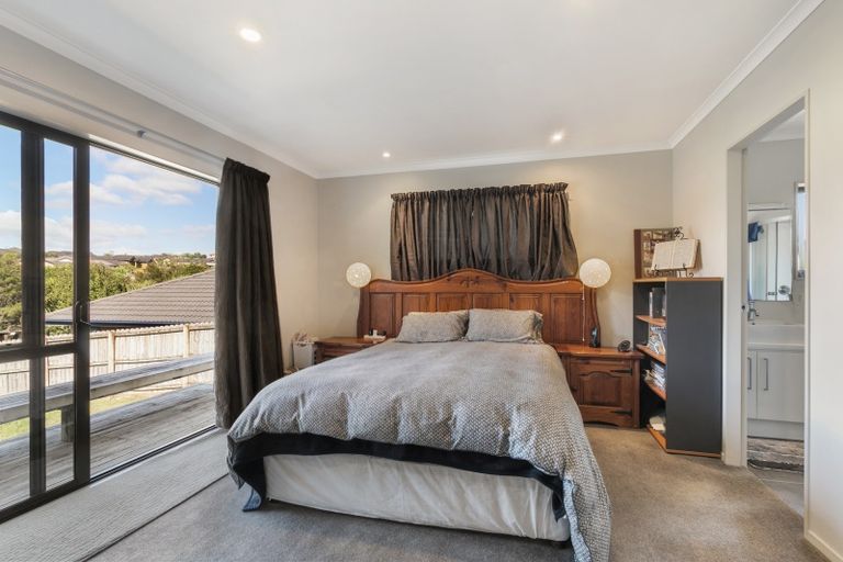 Photo of property in 12 Arthur Carwen Place, Pukekohe, 2120