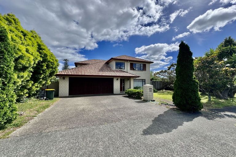 Photo of property in 11 William Woods Court, Flat Bush, Auckland, 2016