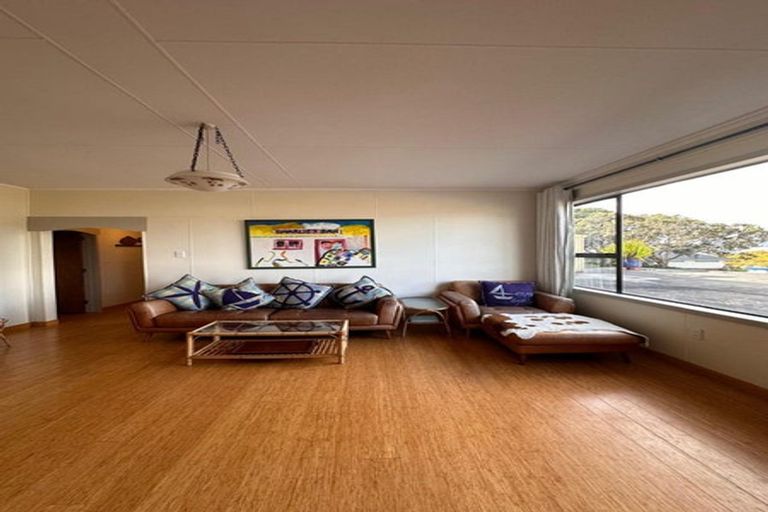 Photo of property in 201 Marine Parade, Seatoun, Wellington, 6022