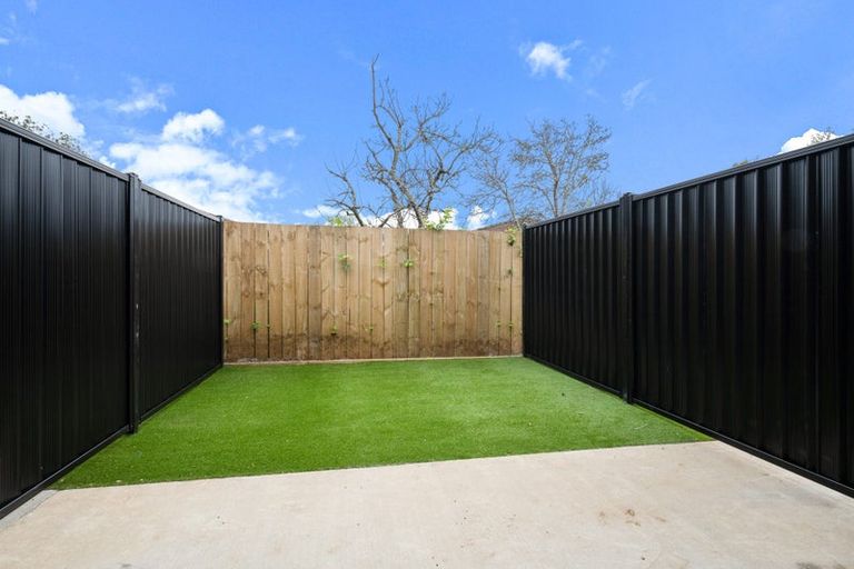 Photo of property in 2/28 Matapouri Road, Mangere Bridge, Auckland, 2022