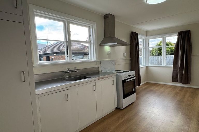 Photo of property in 31 Blighs Road, Strowan, Christchurch, 8052