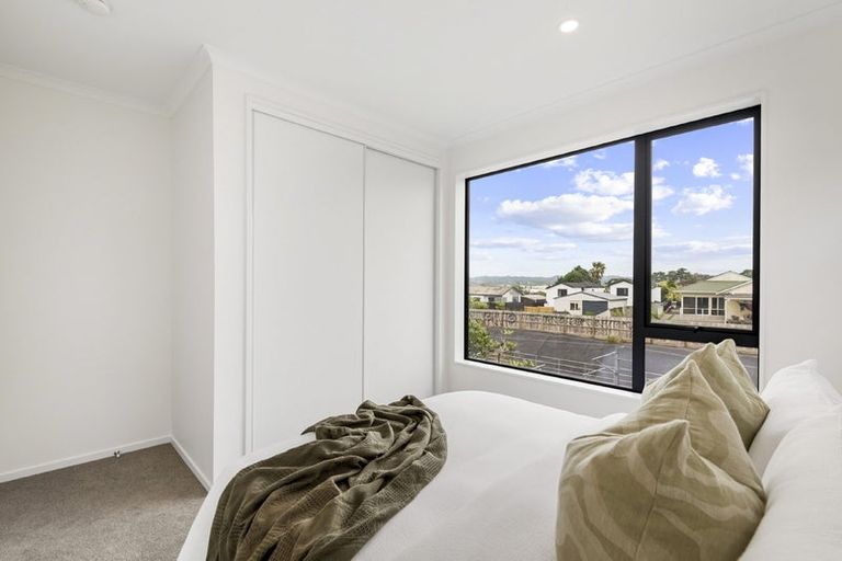 Photo of property in 33 Isabella Lane, Henderson, 0610