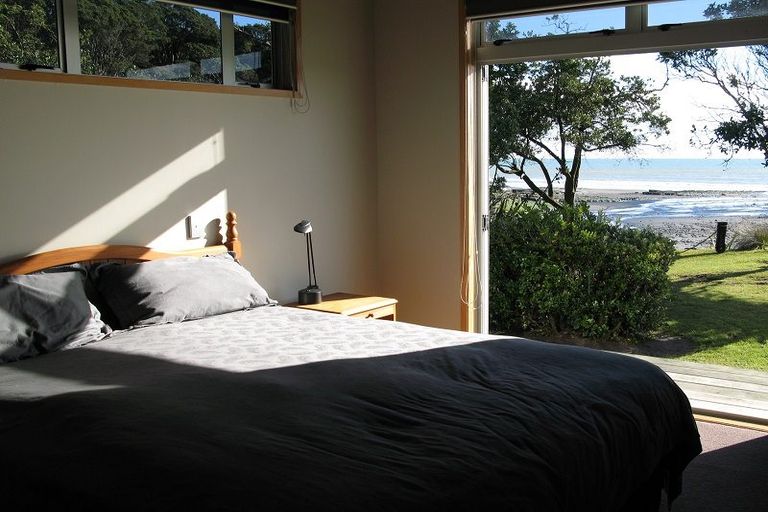 Photo of property in 30 Beach Road, Urenui, 4377