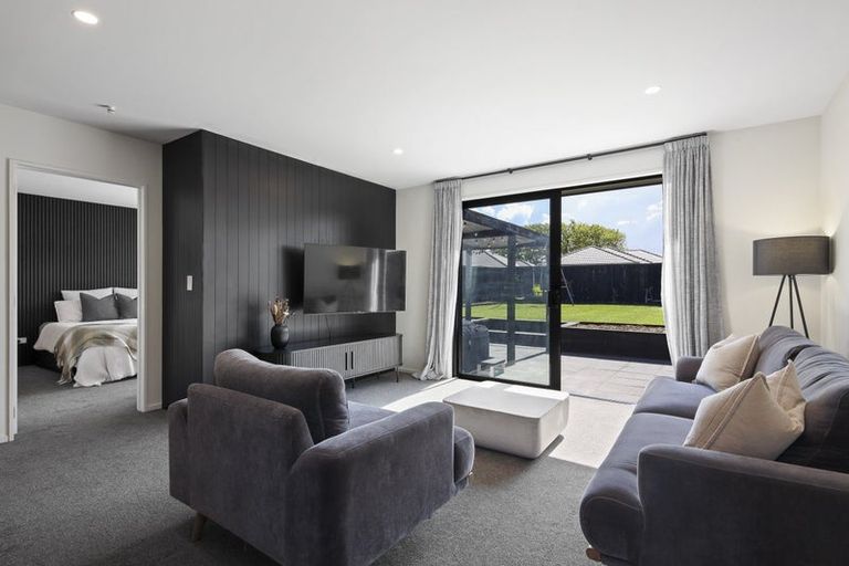 Photo of property in 19 Croydon Street, Woodend, 7610