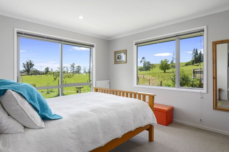 Photo of property in 15 Arapeta Place, Takaka, 7110