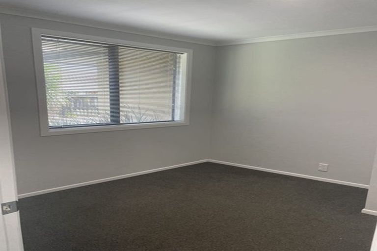Photo of property in 24 Caltra Place, East Tamaki, Auckland, 2016