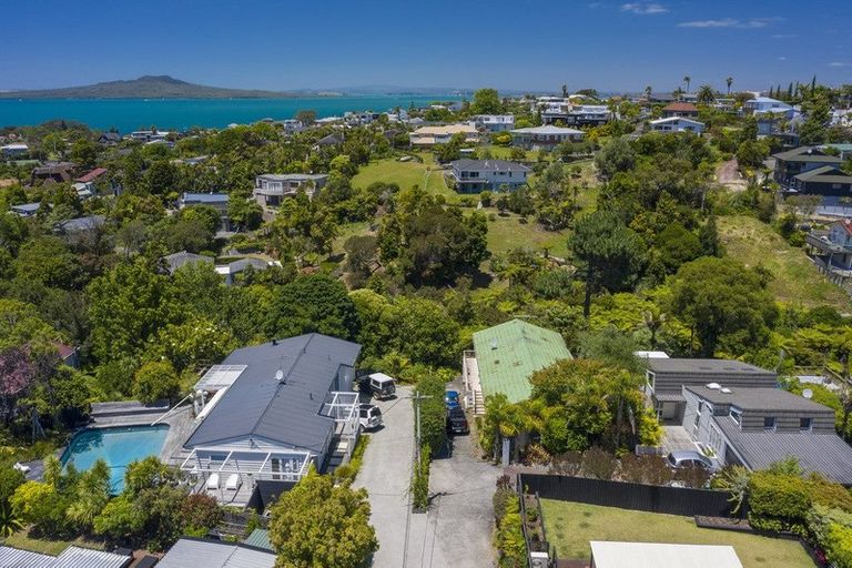Photo of property in 65 Braemar Road, Castor Bay, Auckland, 0620