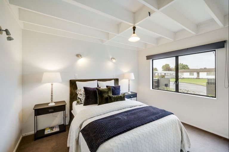 Photo of property in 141 Tait Drive, Greenmeadows, Napier, 4112