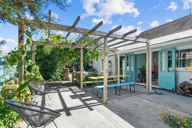 Photo of property in 54 Dublin Street, Martinborough, 5711