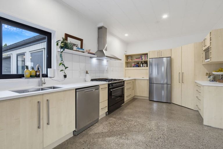 Photo of property in 15 Carter Drive, Pomare, Rotorua, 3015