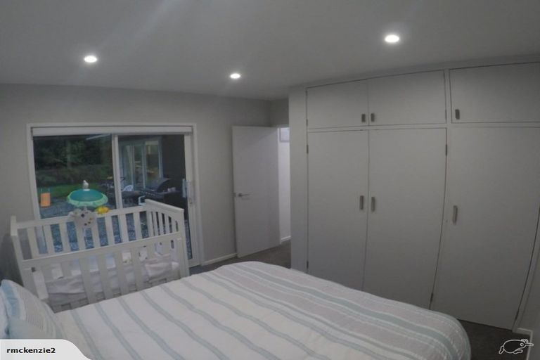 Photo of property in 35 Takahe Road, Titirangi, Auckland, 0604