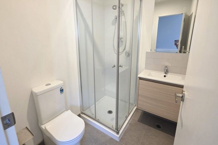 Photo of property in 31 Whai Hua Lane, Mangere Bridge, Auckland, 2022