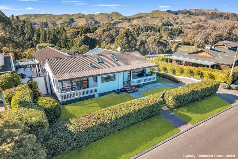 Photo of property in 37 Hikanui Drive, Havelock North, 4130