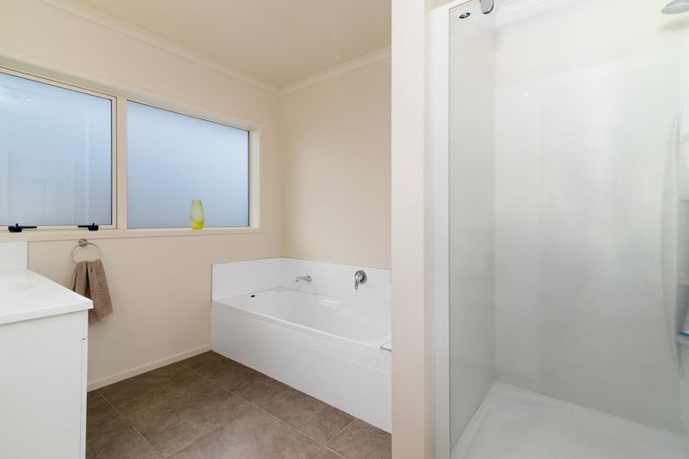 Photo of property in 8 Kipling Crescent, Owhata, Rotorua, 3010